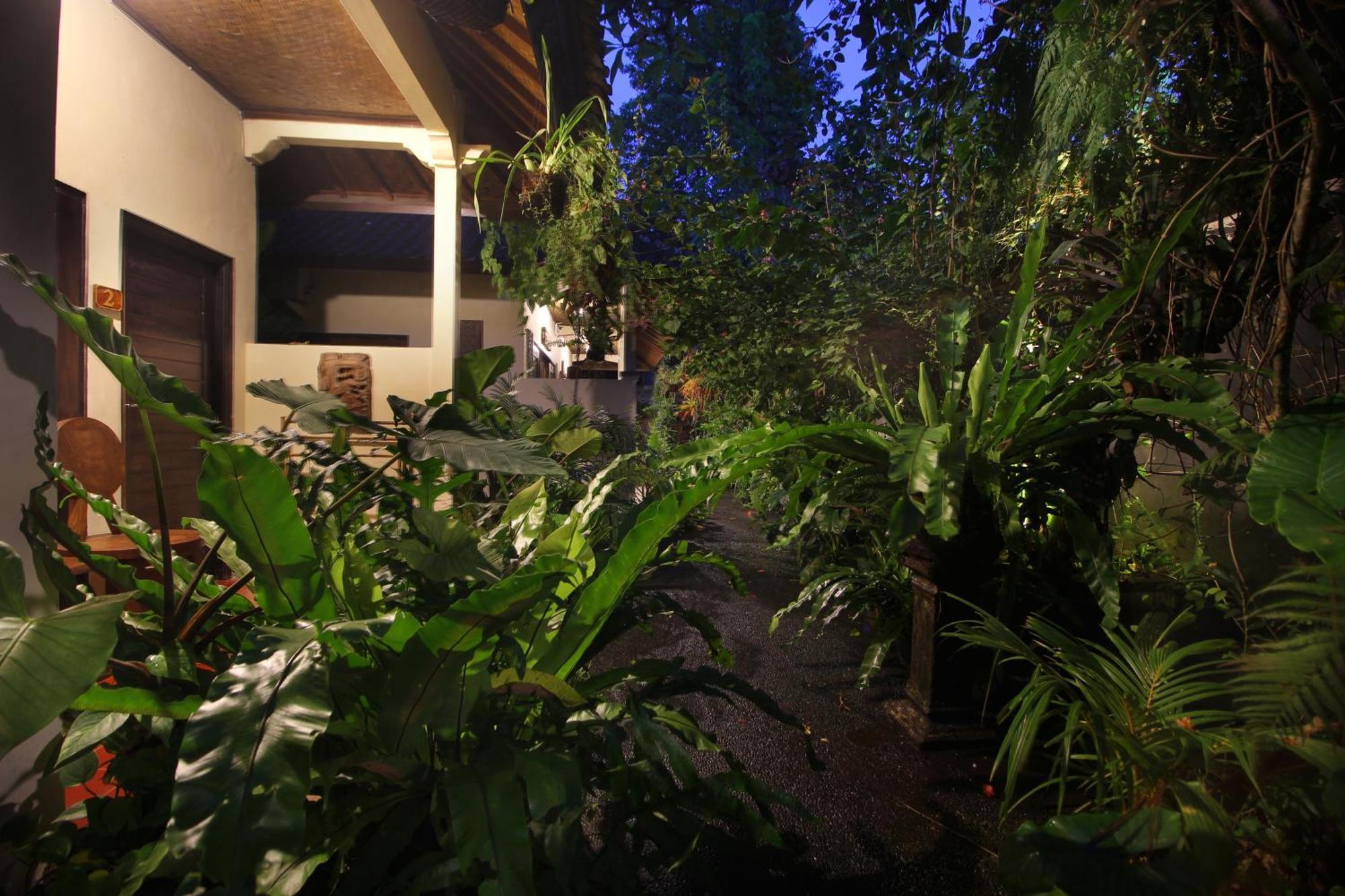 Sari Gong Guest House, A Trishula Collection Ubud Exteriér fotografie